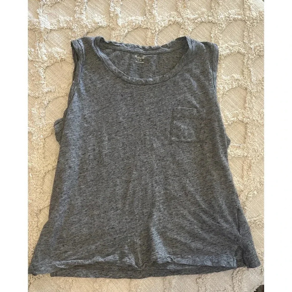 Madewell Tops - Madewell Cotton Gray Pocket Tank Top Women’s Size Small Style : K 7910